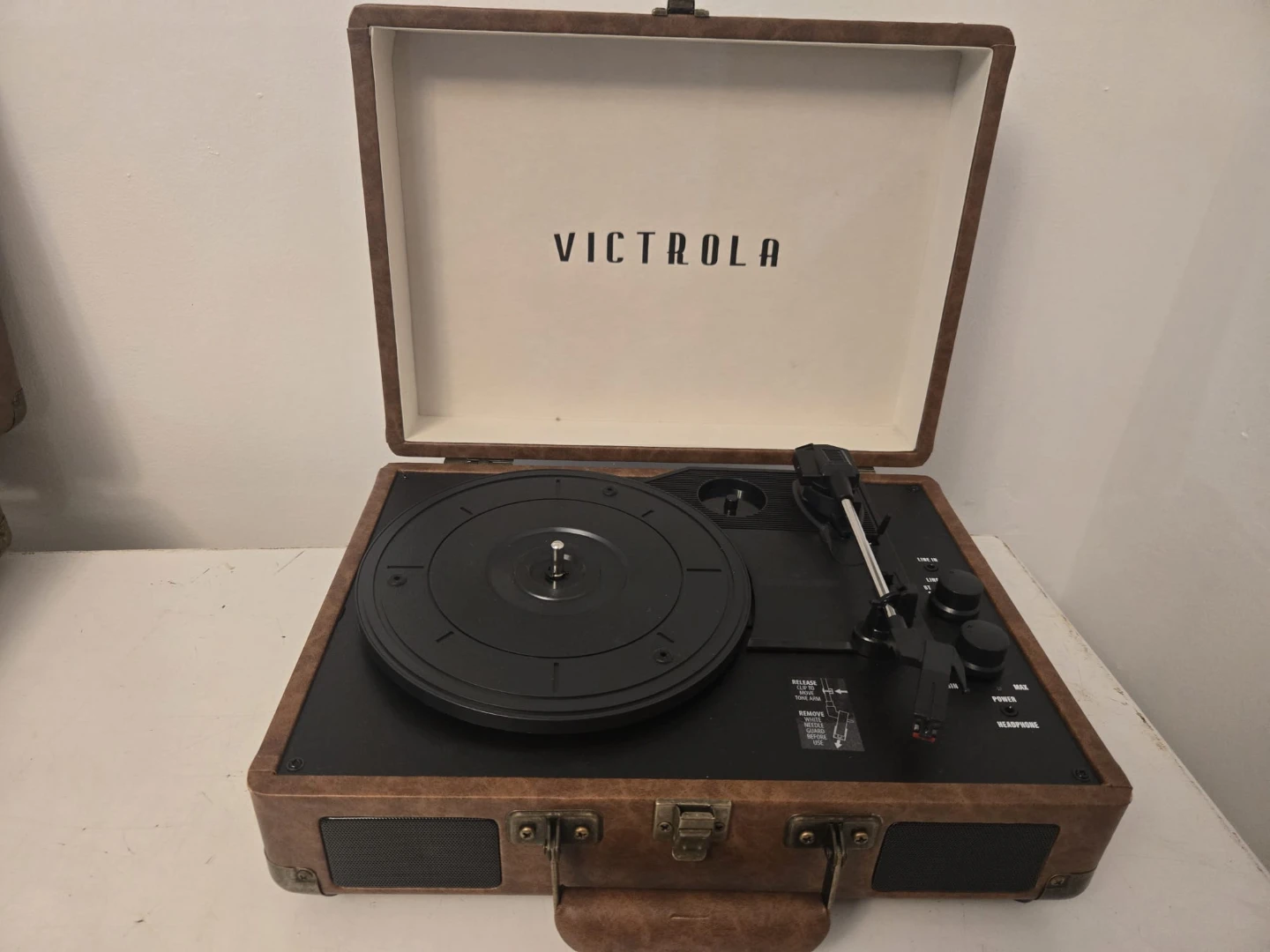 Victrola Journey 3-Speed Turntable x2 - photo 2
