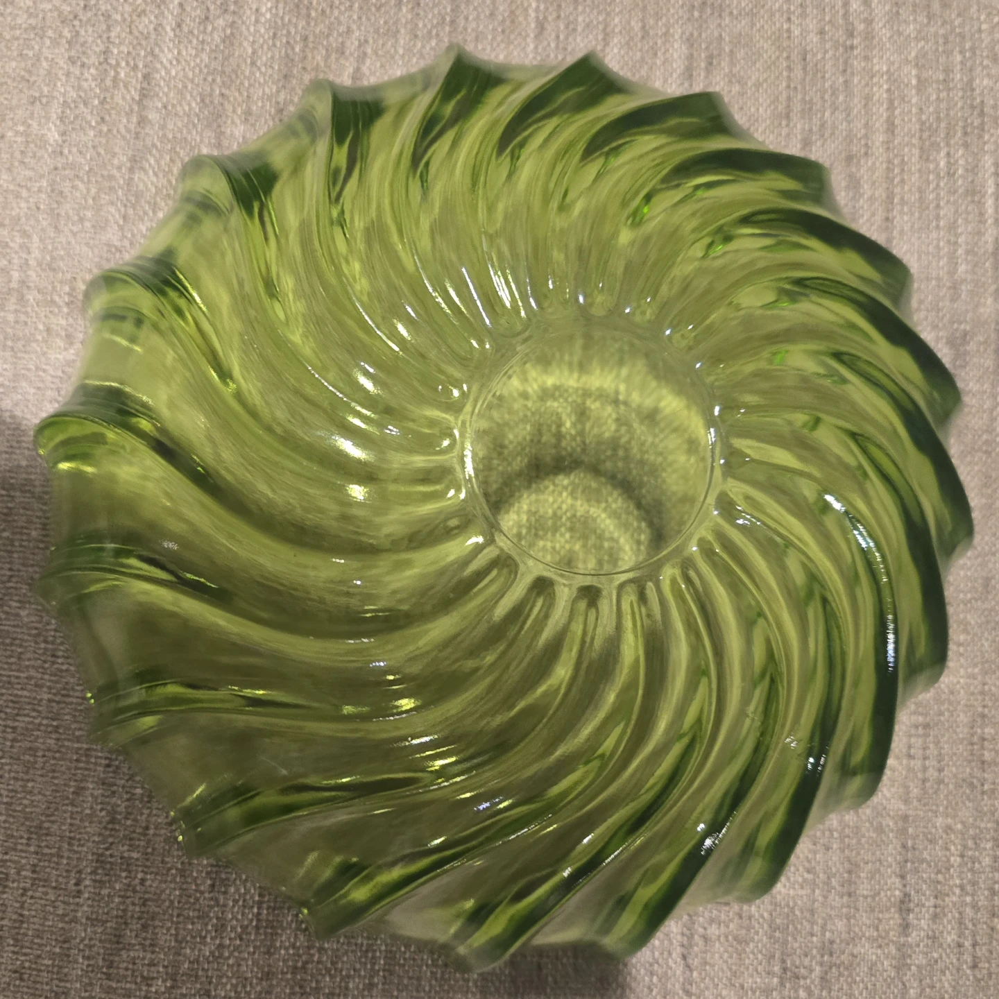Green Swirl Glass Bowl - photo 2