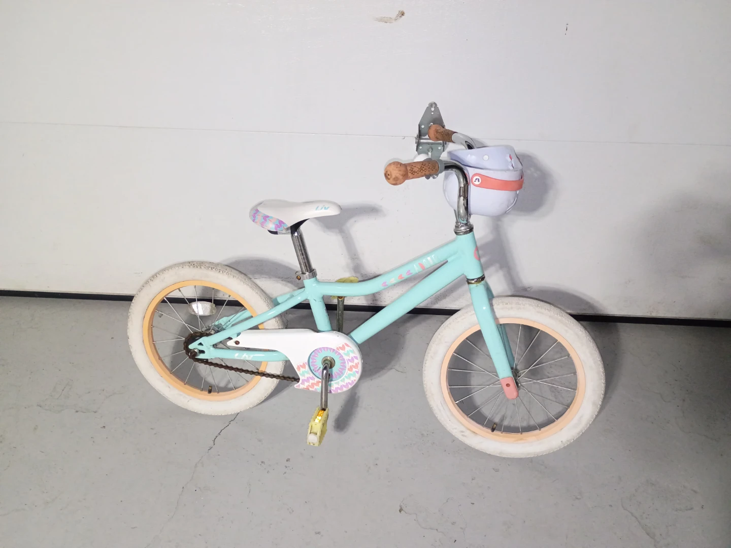 Kids' Bicycle with Basket