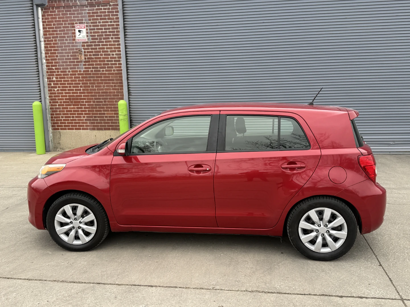 Red Scion xB Hatchback - photo 3