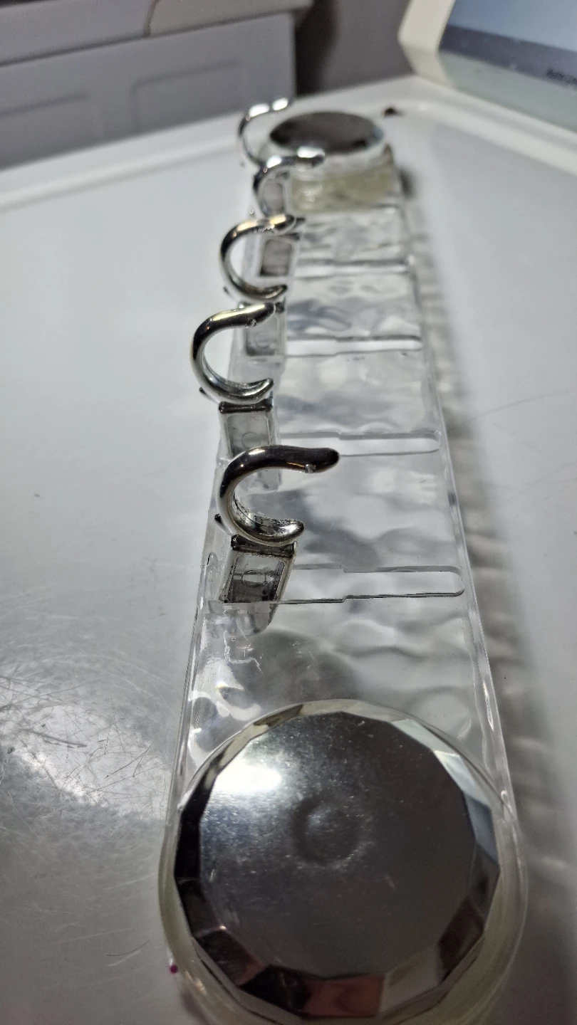 Five plastic hooks with two suction pads - photo 4