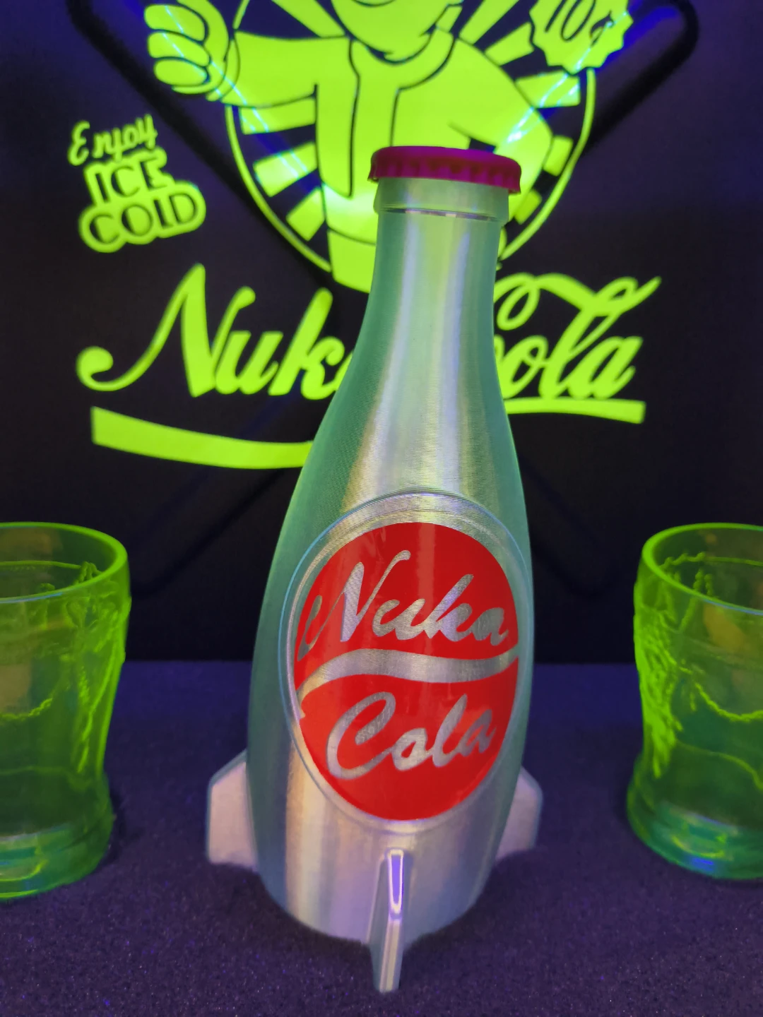 Fallout Nuka-Cola Rocket Bottle Jerry can bar - photo 2