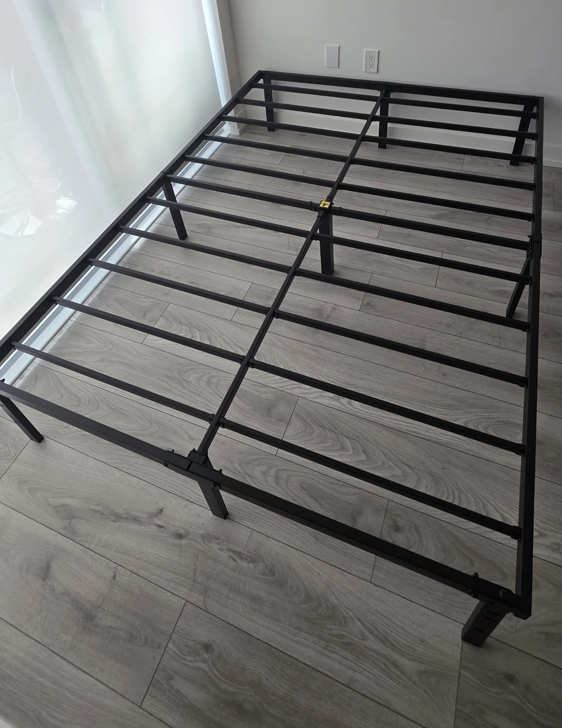 Double bed frame + Side table