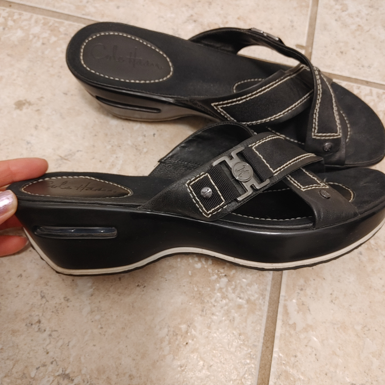 Women's Black Leather Wedge Sandals size 8.5