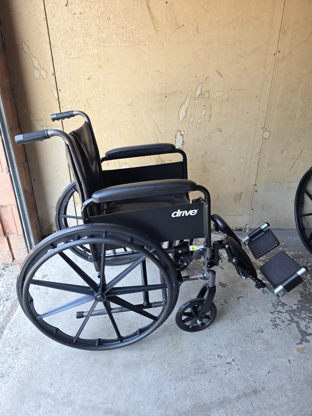 New Wheelchair with Elevating Foot rests - photo 2