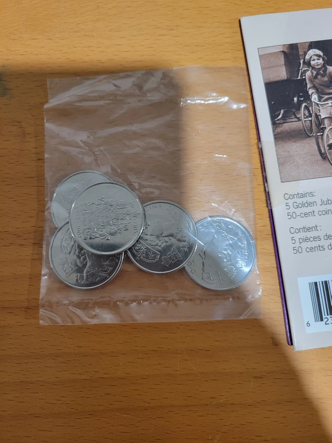 Keepsake Booklet with 5 Golden Jubilee 50-cent coins - photo 4
