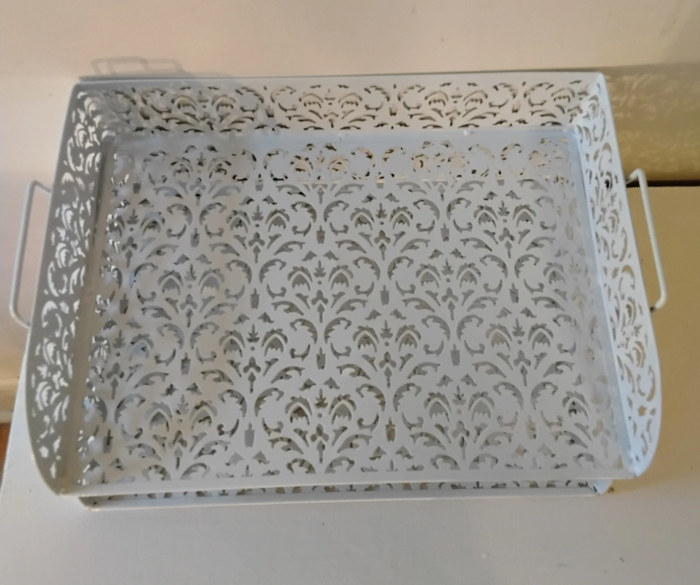 White Metal Stackable Trays with Handles (set of 2) - photo 2