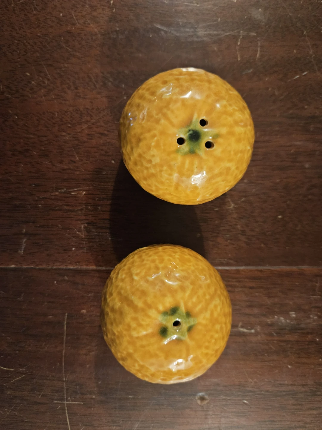 Orange Shaped Salt and Pepper Shakers - photo 2