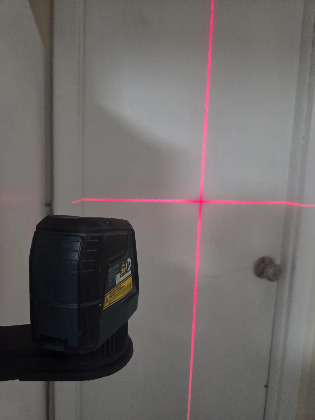 Bosch Quigo Green Self-Leveling Cross-Line Laser Level - photo 3