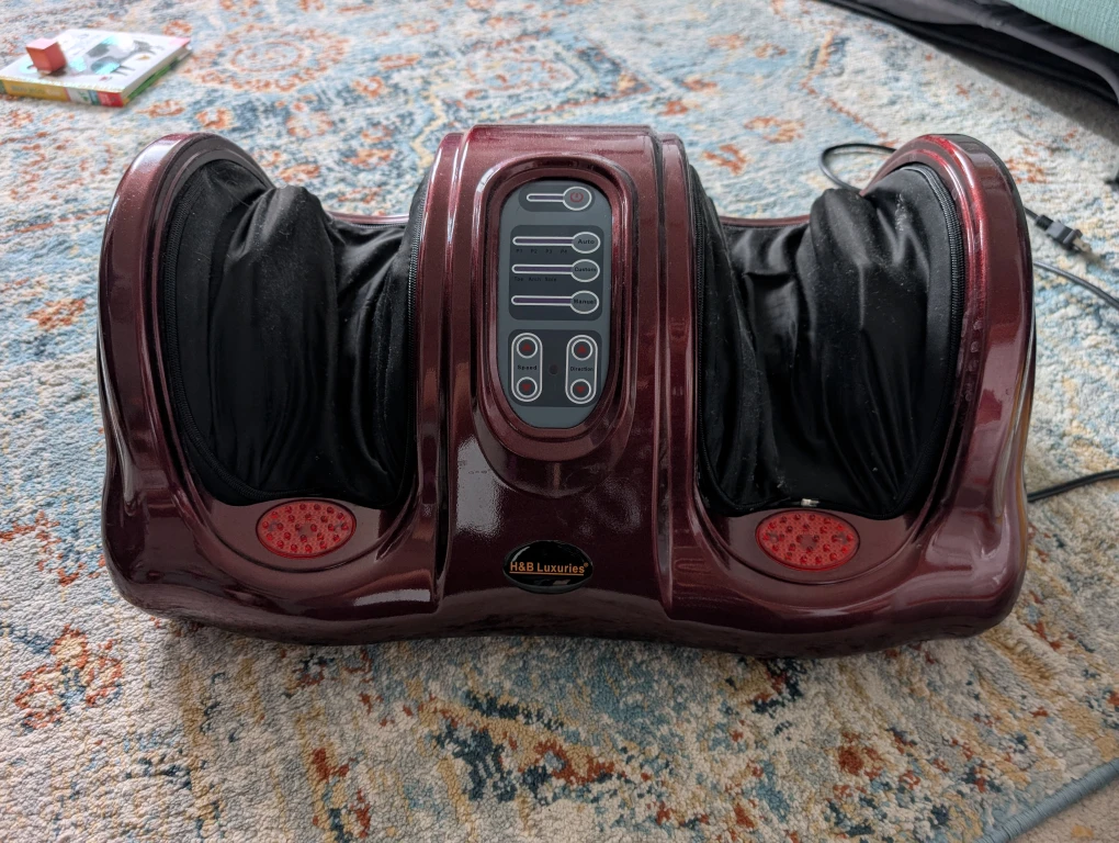 AMAAAZINGGG Foot Massager