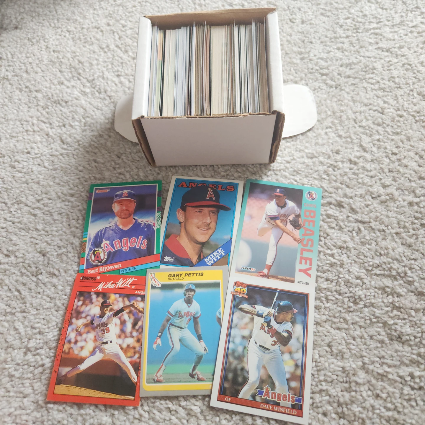 LA Angels, 100 Baseball Cards Team lot - photo 3