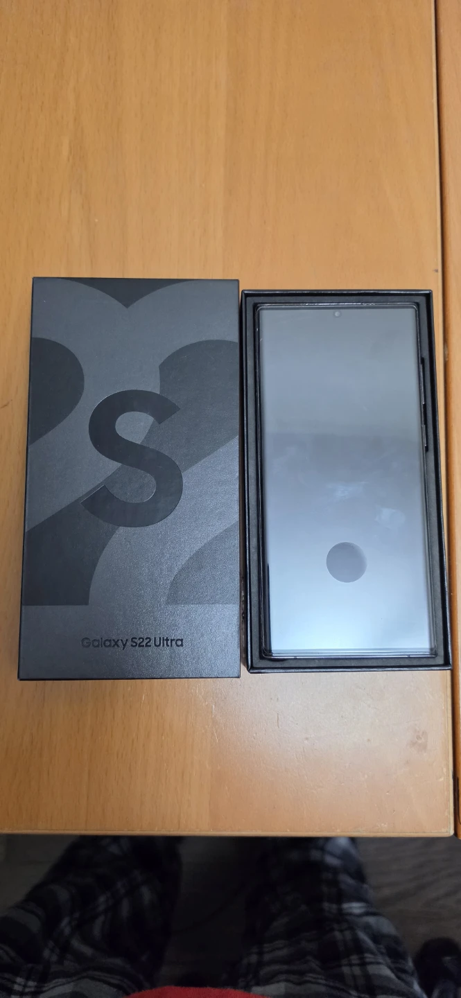 Samsung Galaxy S22 Ultra Smartphone