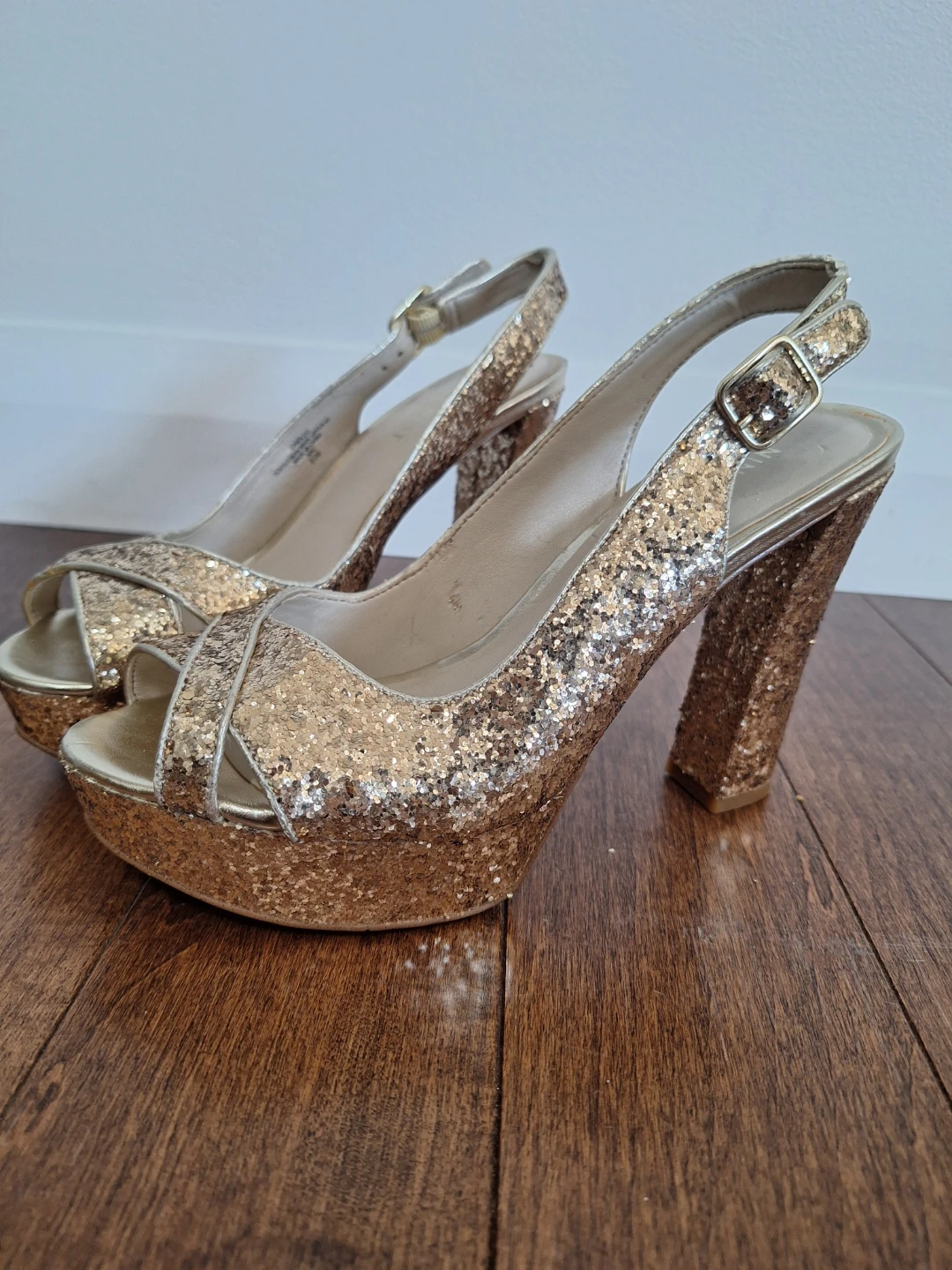 Nine West Gold Glitter Platform Heels - Size 6.5