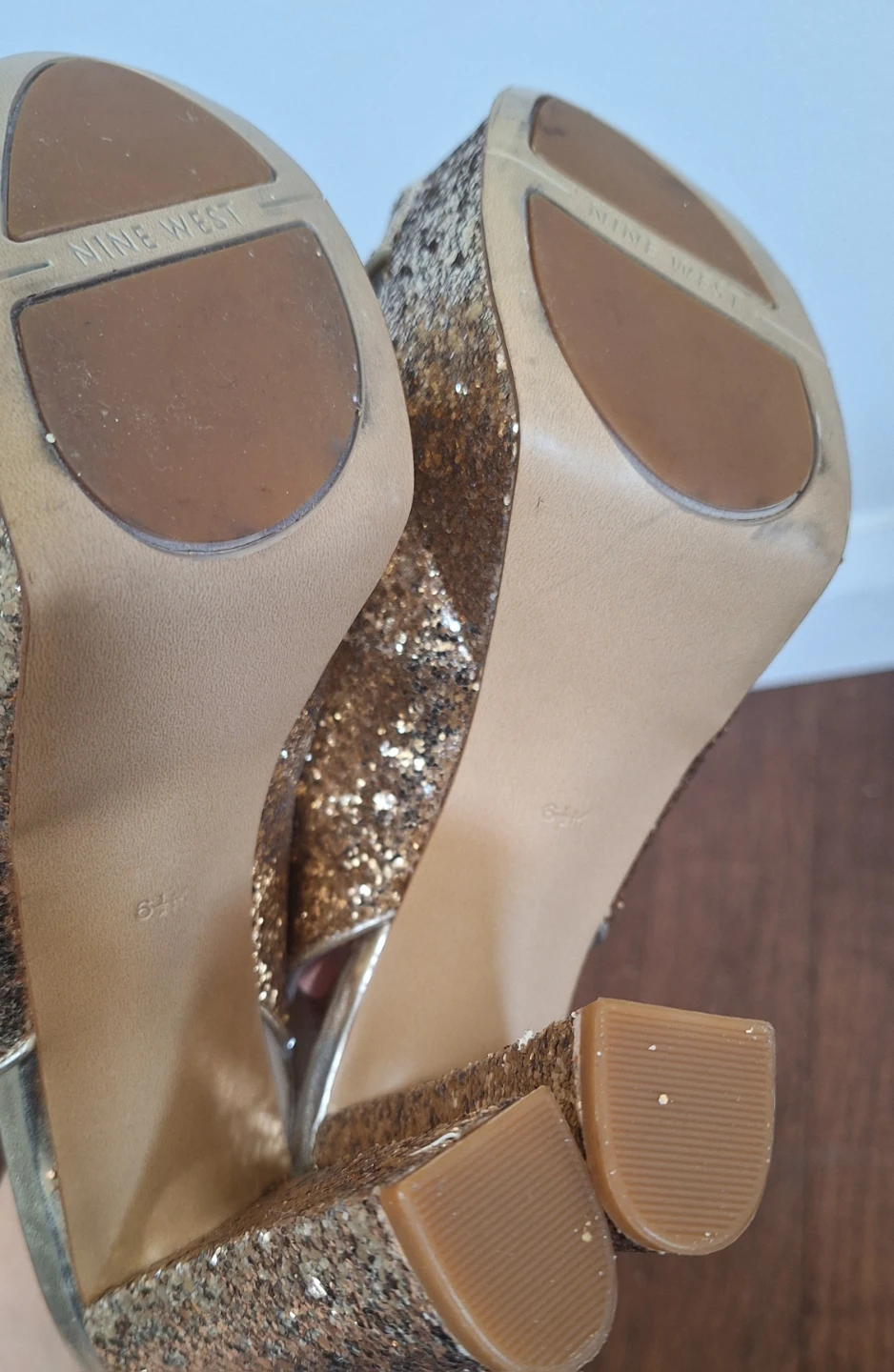 Nine West Gold Glitter Platform Heels - Size 6.5 - photo 4