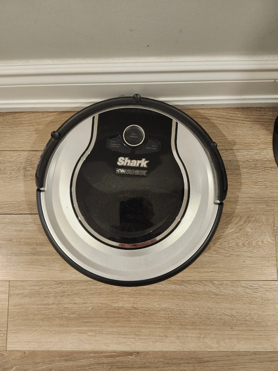 Shark ION Robot Vacuum Cleaner