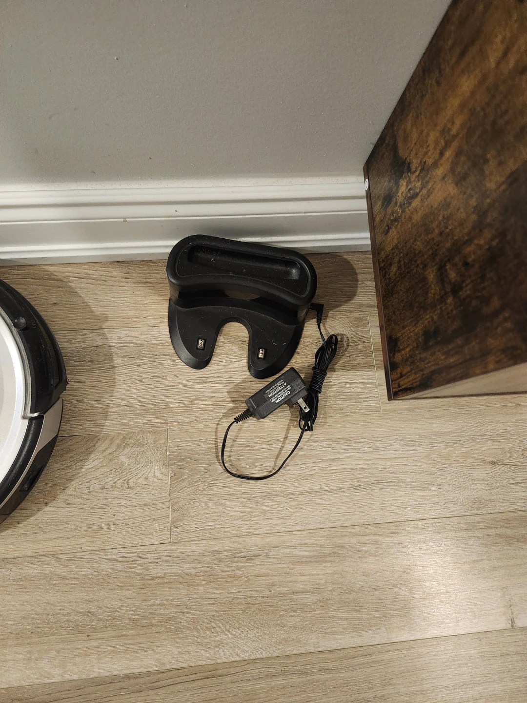 Shark ION Robot Vacuum Cleaner - photo 3