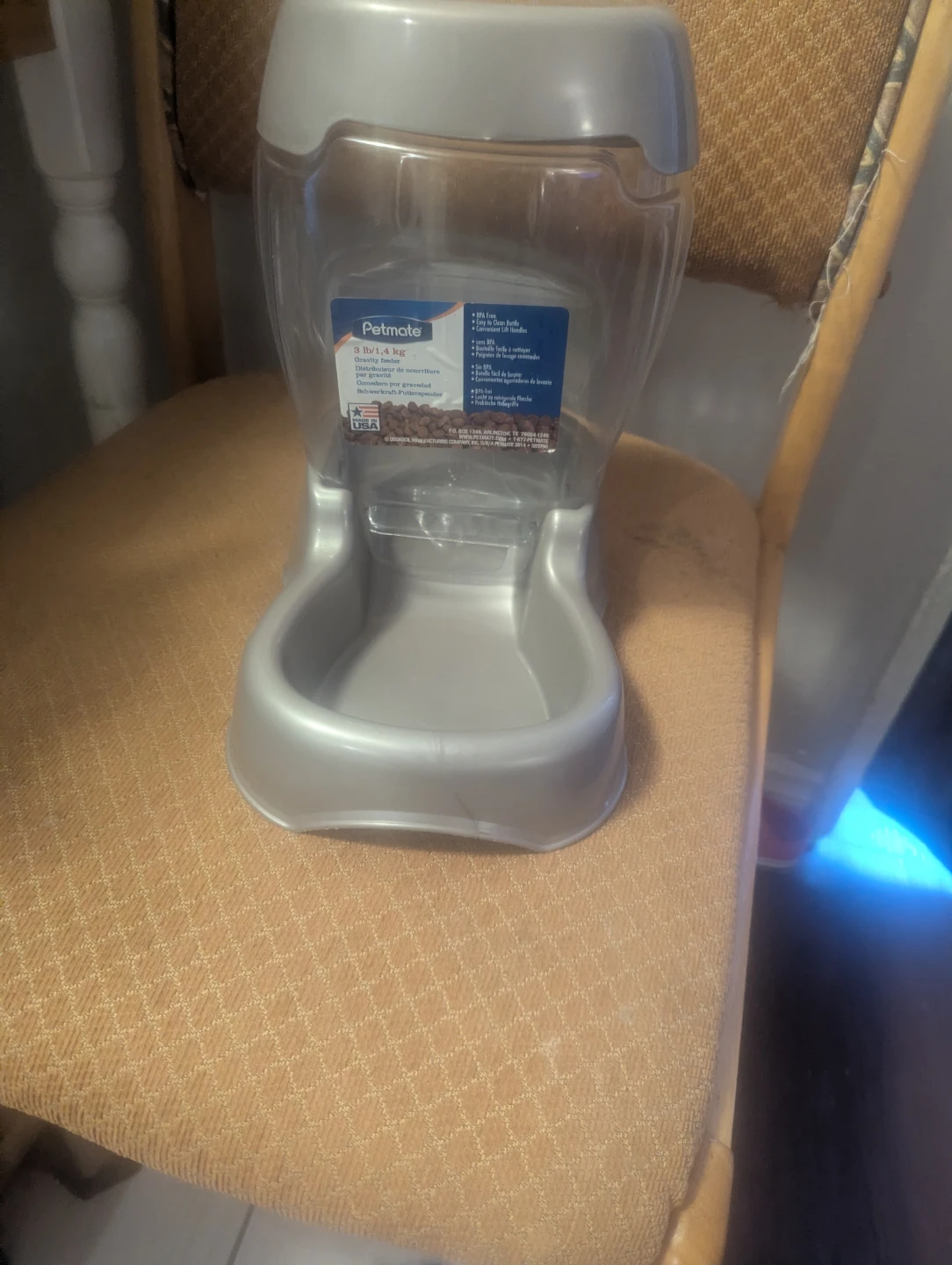 Petmate Gravity Dog Food and Water Dispenser 3 lb / 1.4 kg - photo 3