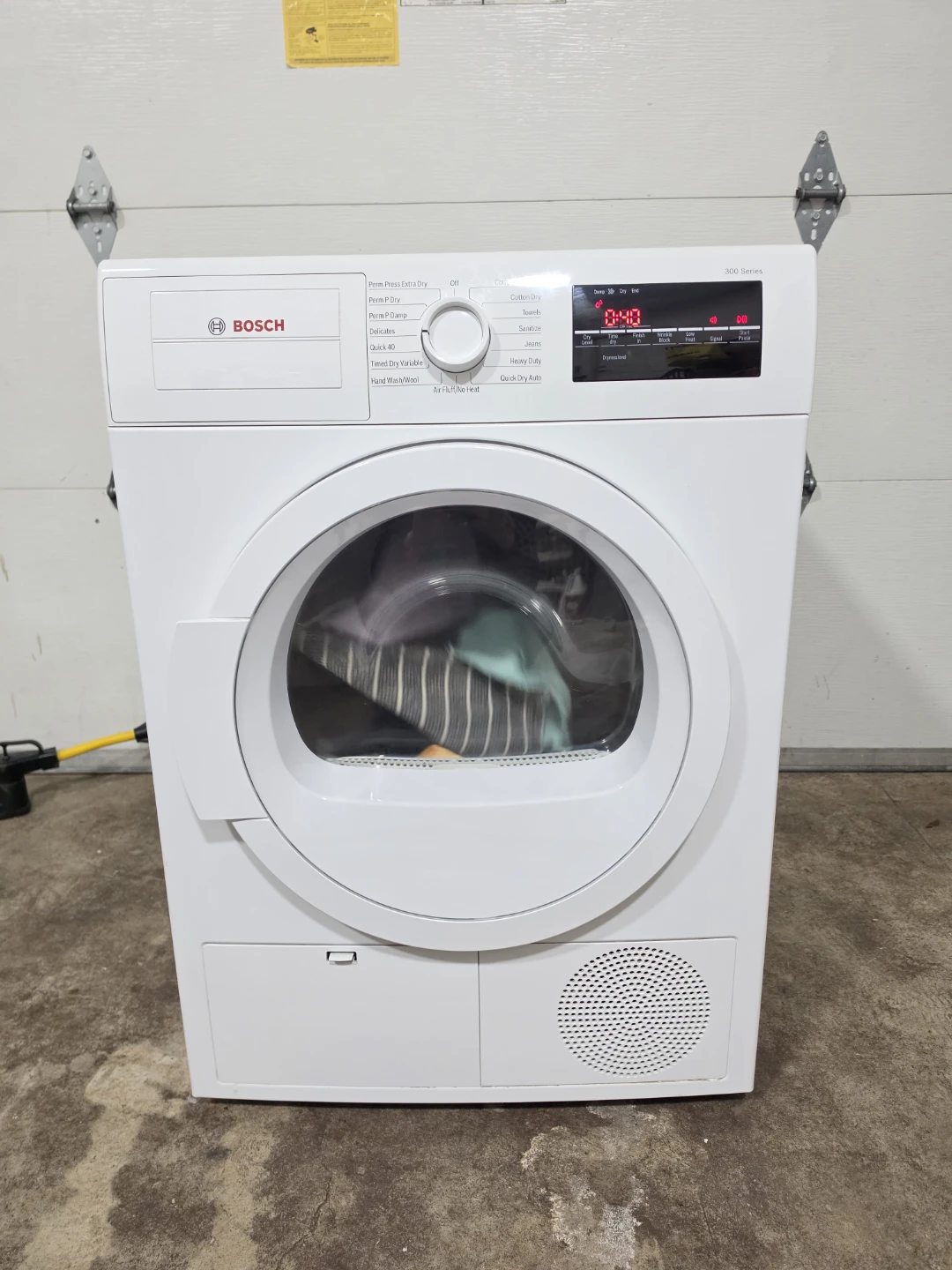 Bosch Compact Ventless Dryer - Delivery Available - photo 4
