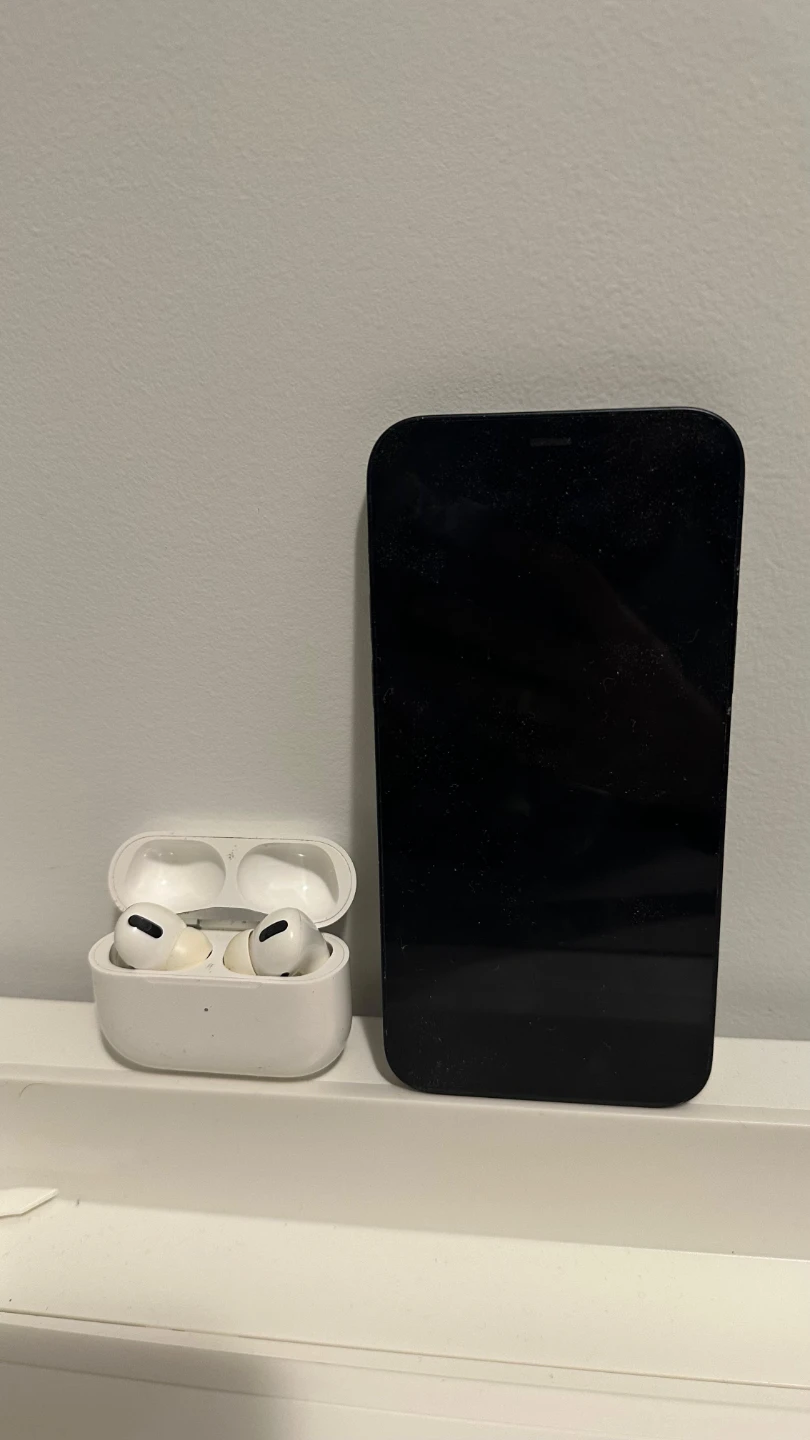 Apple AirPods Pro with Charging Case and iPhone 12, 64Gb