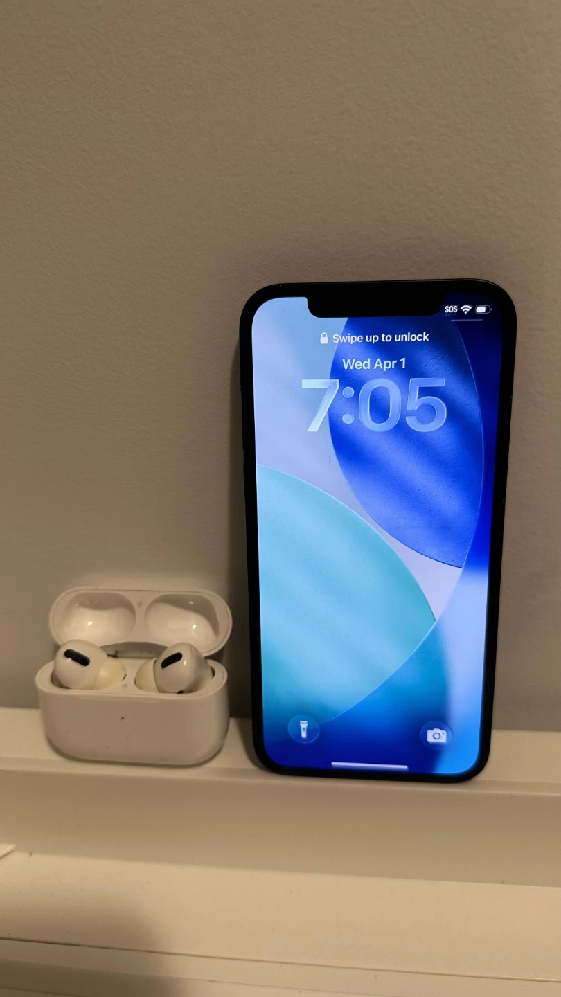 Apple AirPods Pro with Charging Case and iPhone 12, 64Gb - photo 2