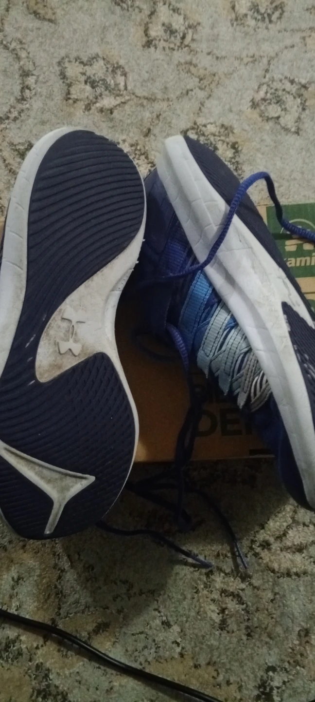 Under Armour Blue Running Shoes - Youth Size 1Y - photo 2