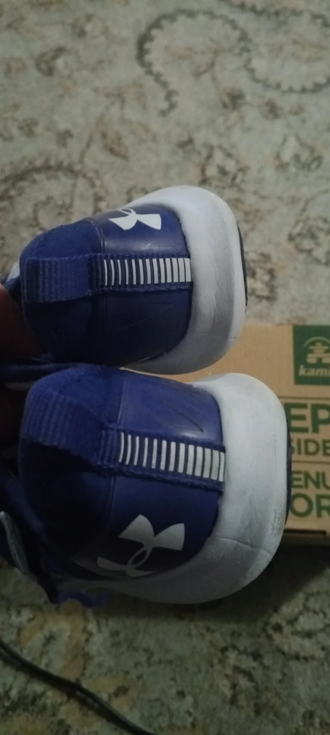 Under Armour Blue Running Shoes - Youth Size 1Y - photo 4