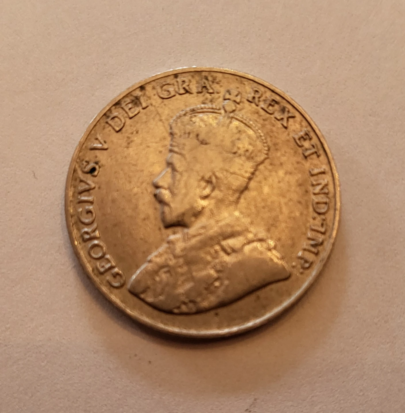 1922 Antique Canadian 5 Cent Coin - photo 2
