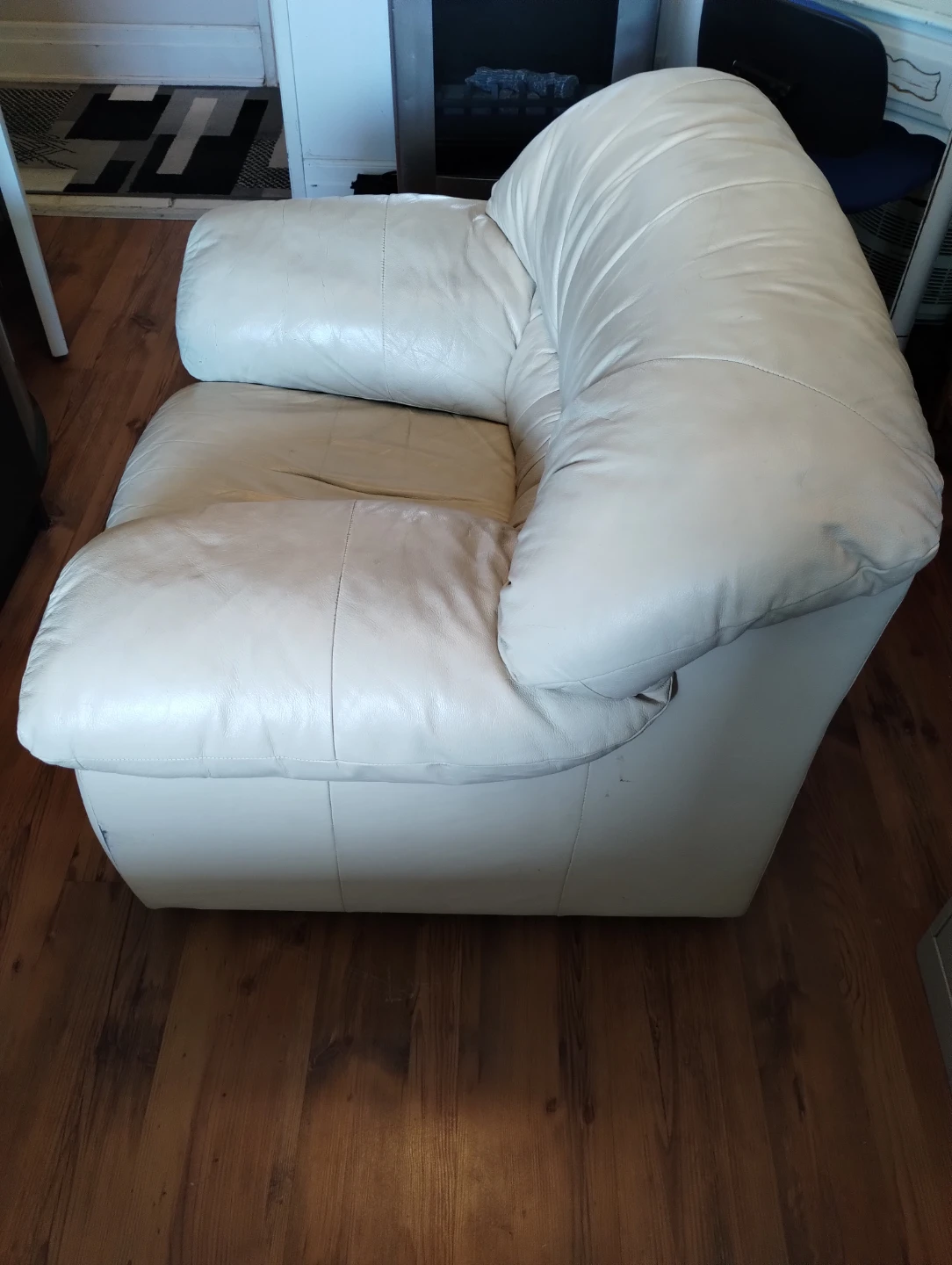 White leather chair - photo 2