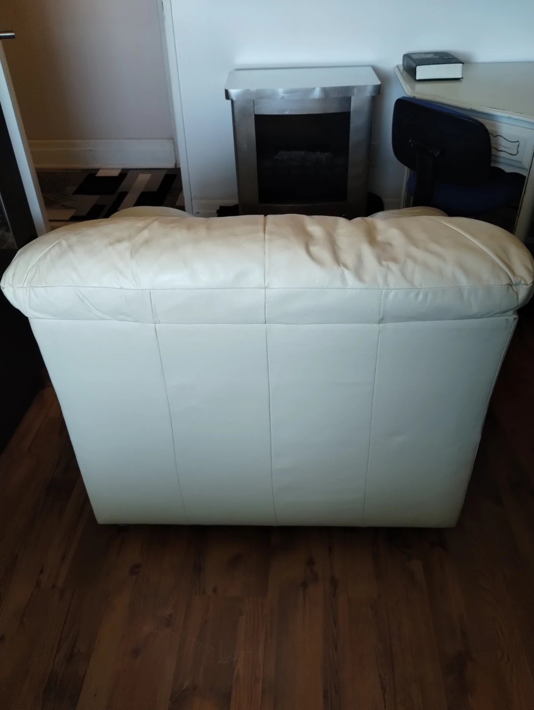 White leather chair - photo 3