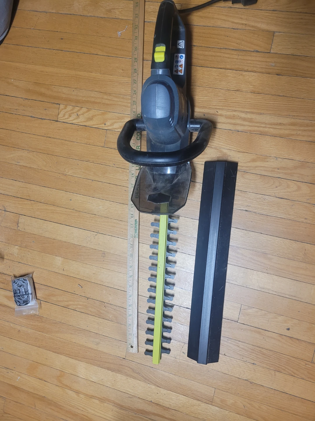 Yardwork Electric Hedge Trimmer with Blade Guard