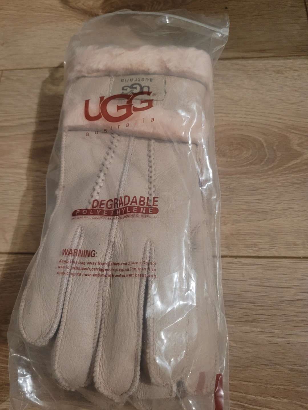 UGG Australia Women's Gloves