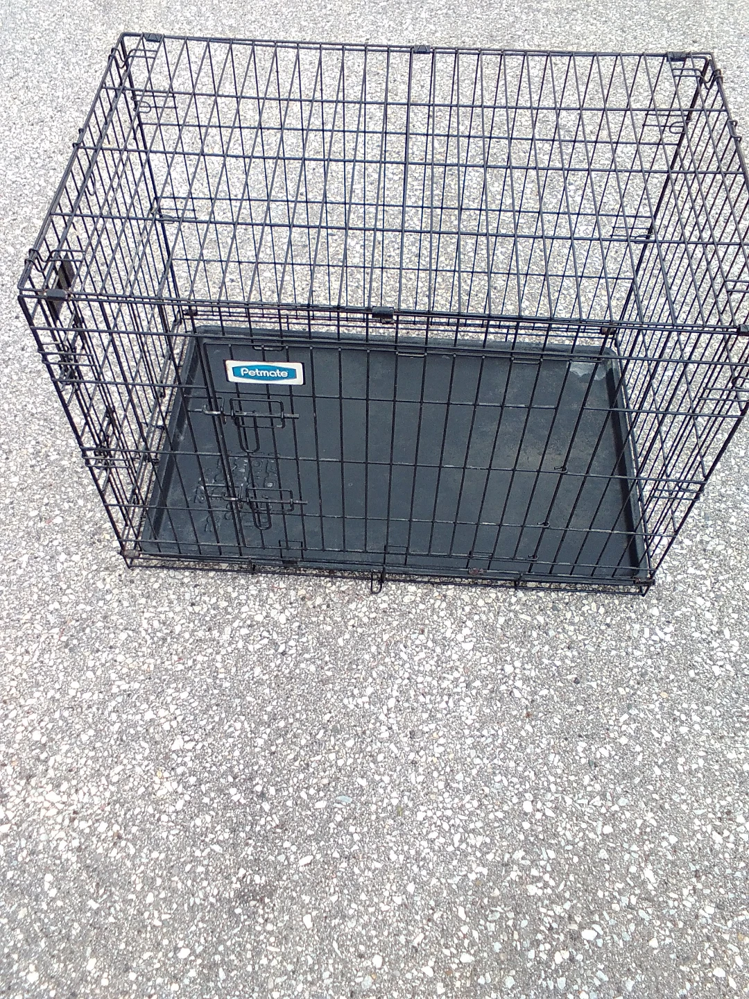 Medium Sized Pet Cage.  2 Doors.   Good Condition. - photo 3