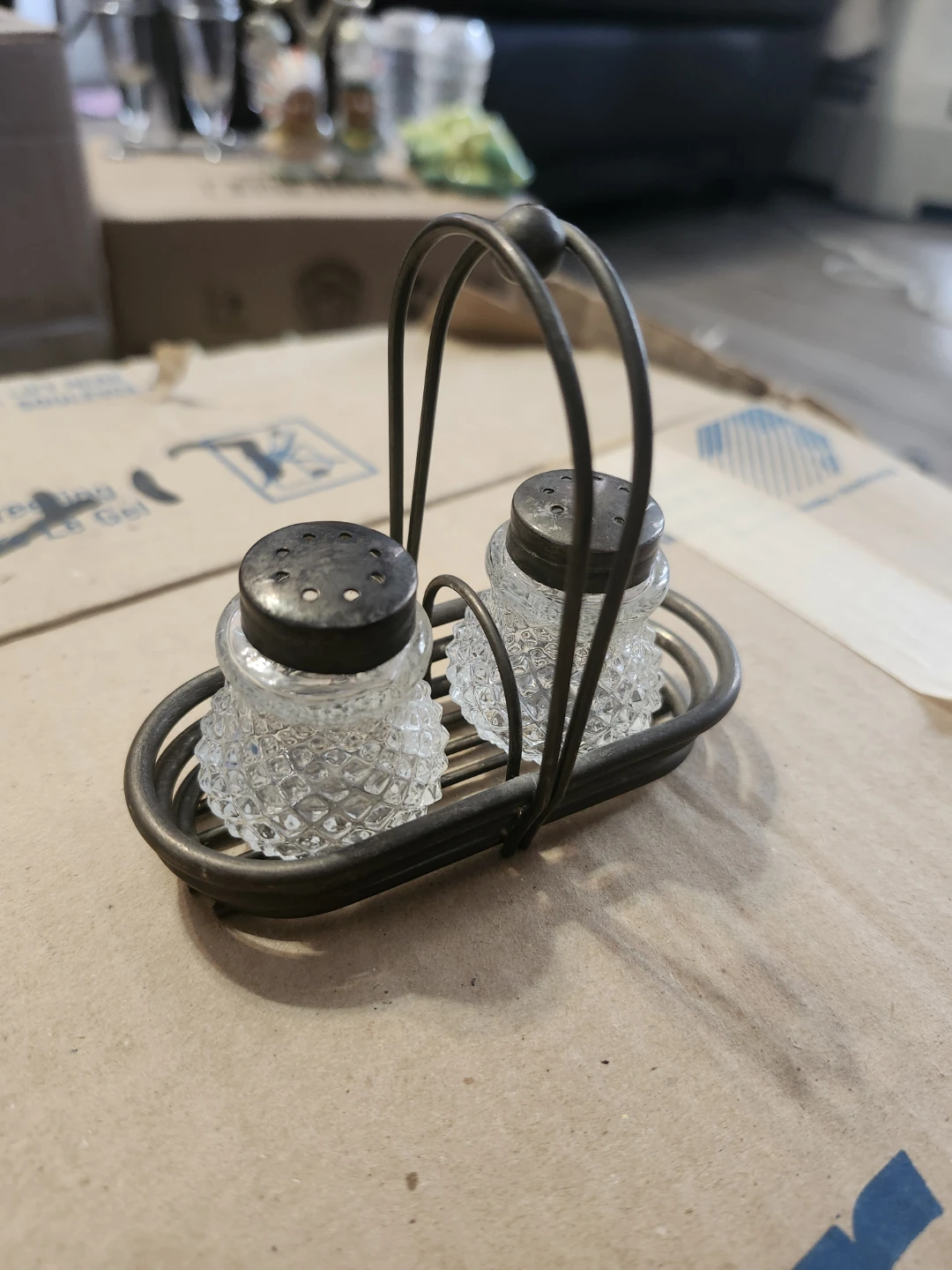 Glass Salt and Pepper Shaker Set with Metal Caddy - photo 2