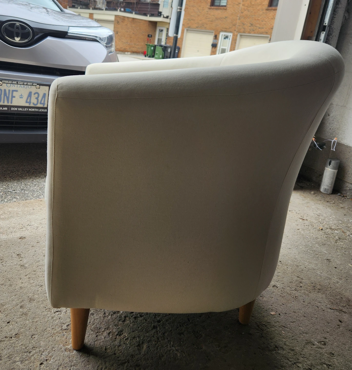 Cream Accent Chair - photo 2