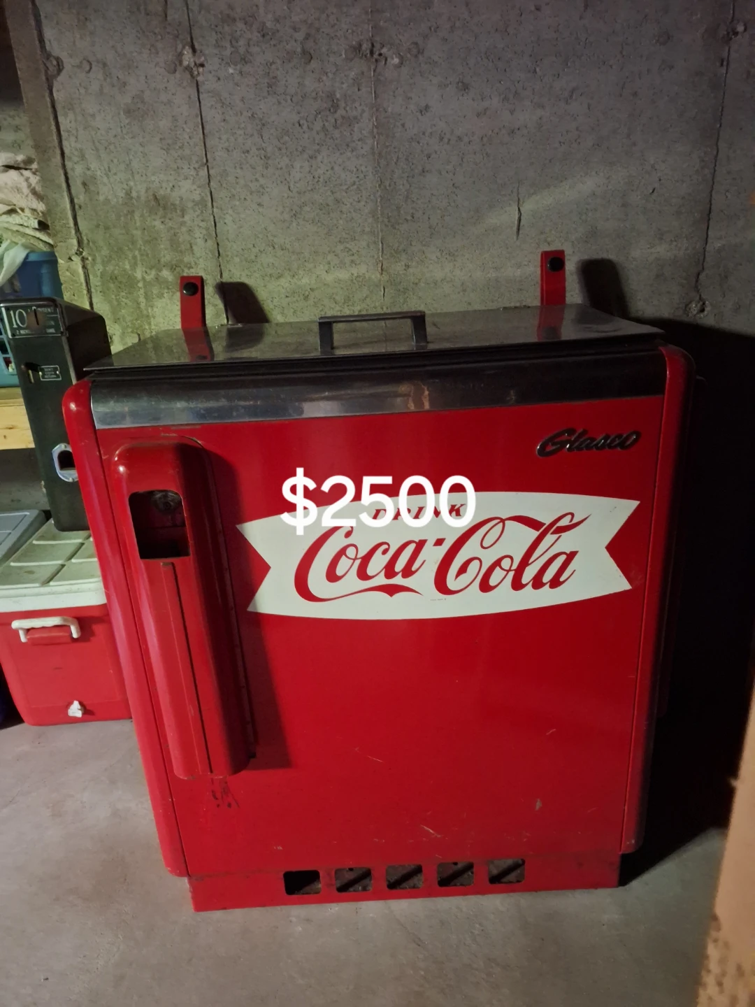 1950s Coca Cola Machine.