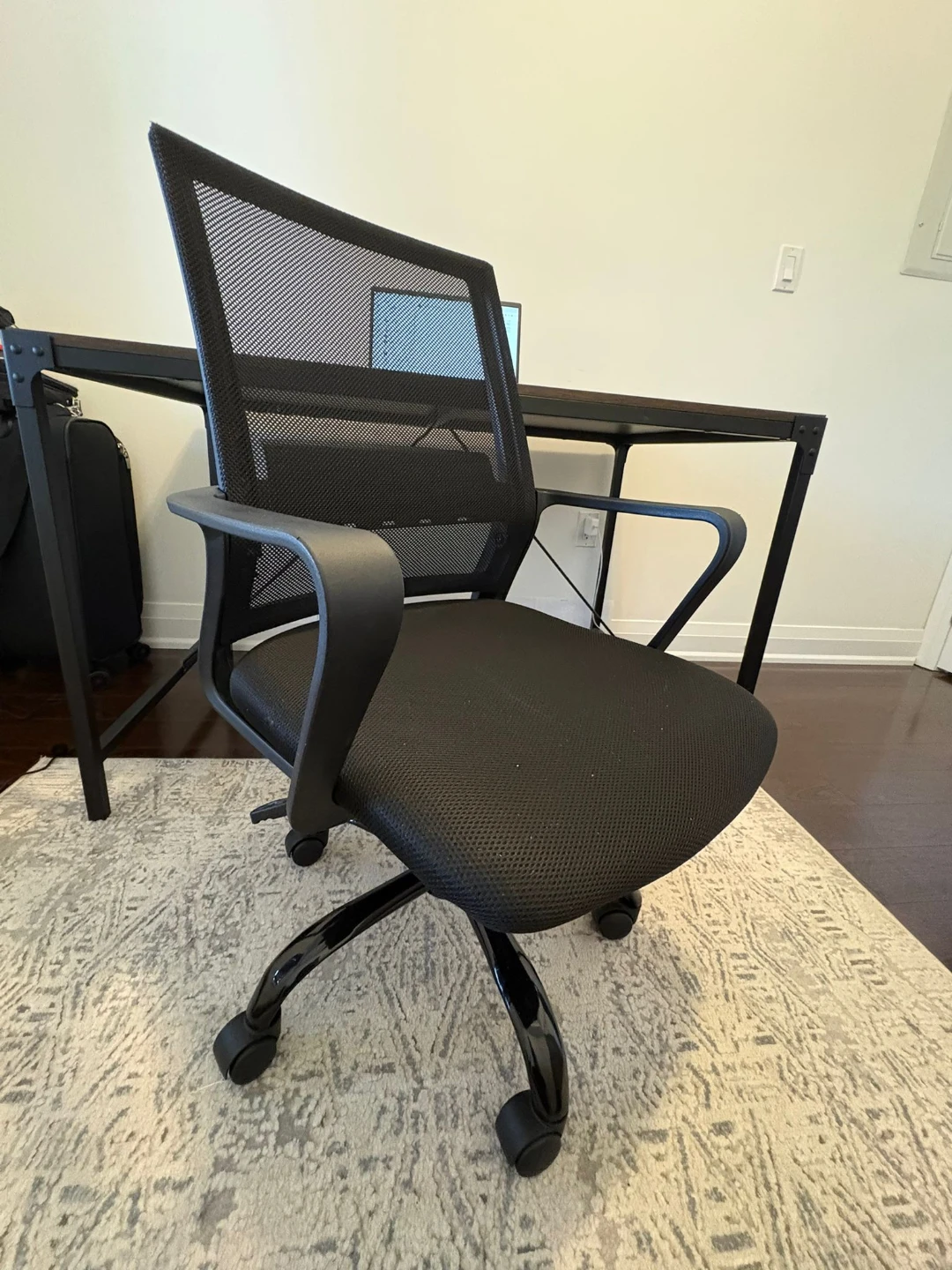 Black Mesh Office Chair - photo 4