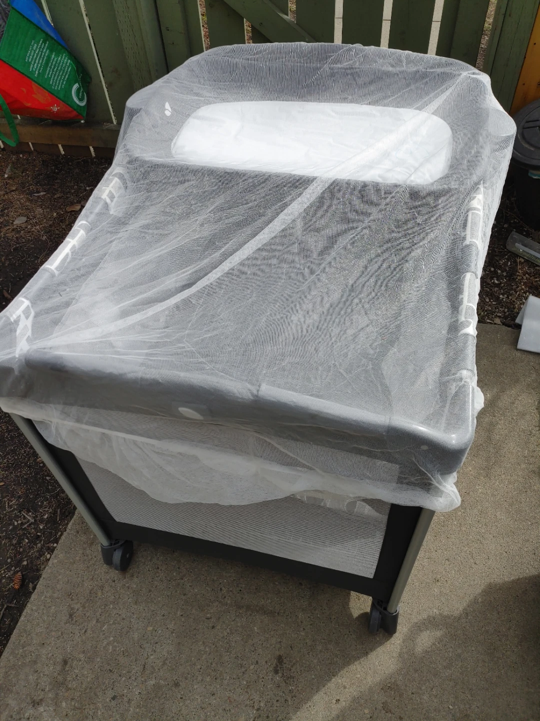 Baby playpen - photo 3