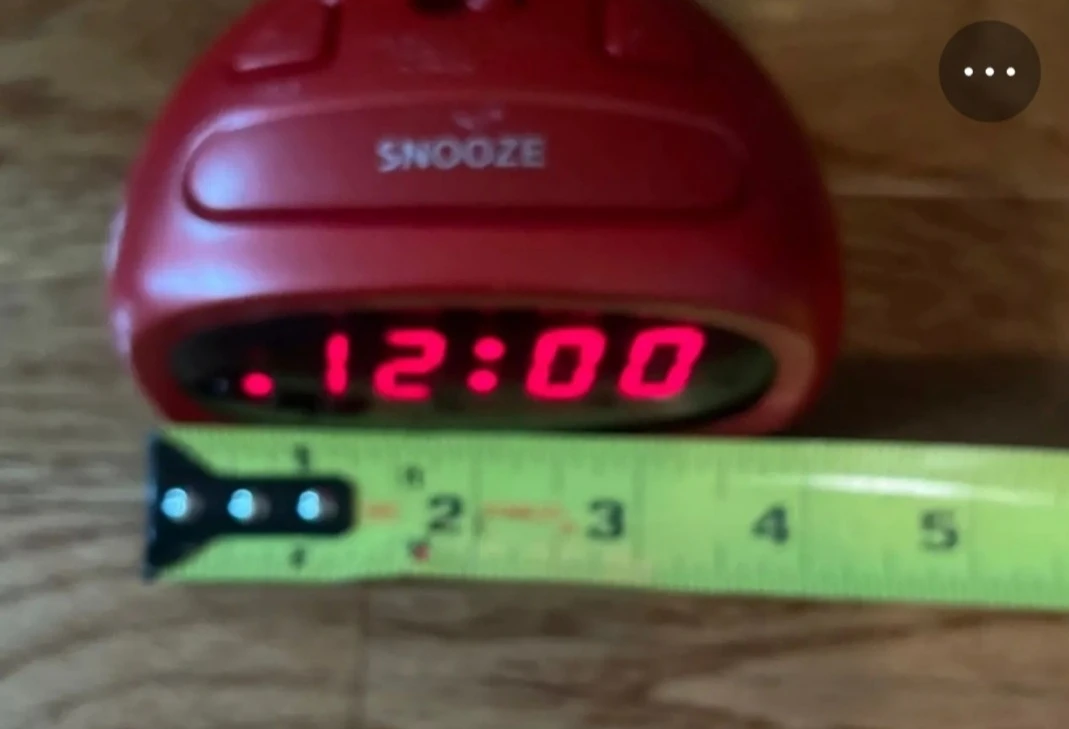 Red Digital Alarm Clock with Snooze - photo 3