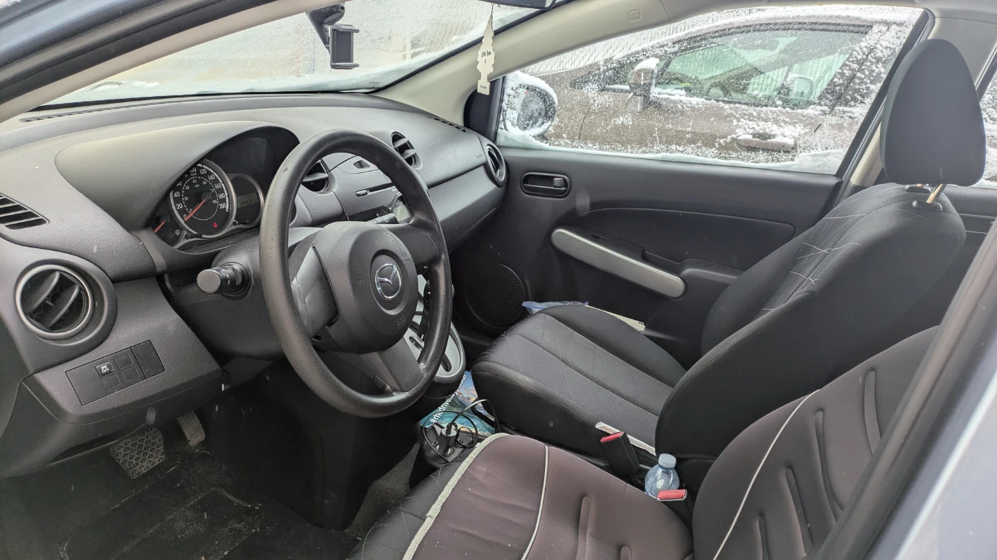 Light Blue Mazda 2 - photo 5