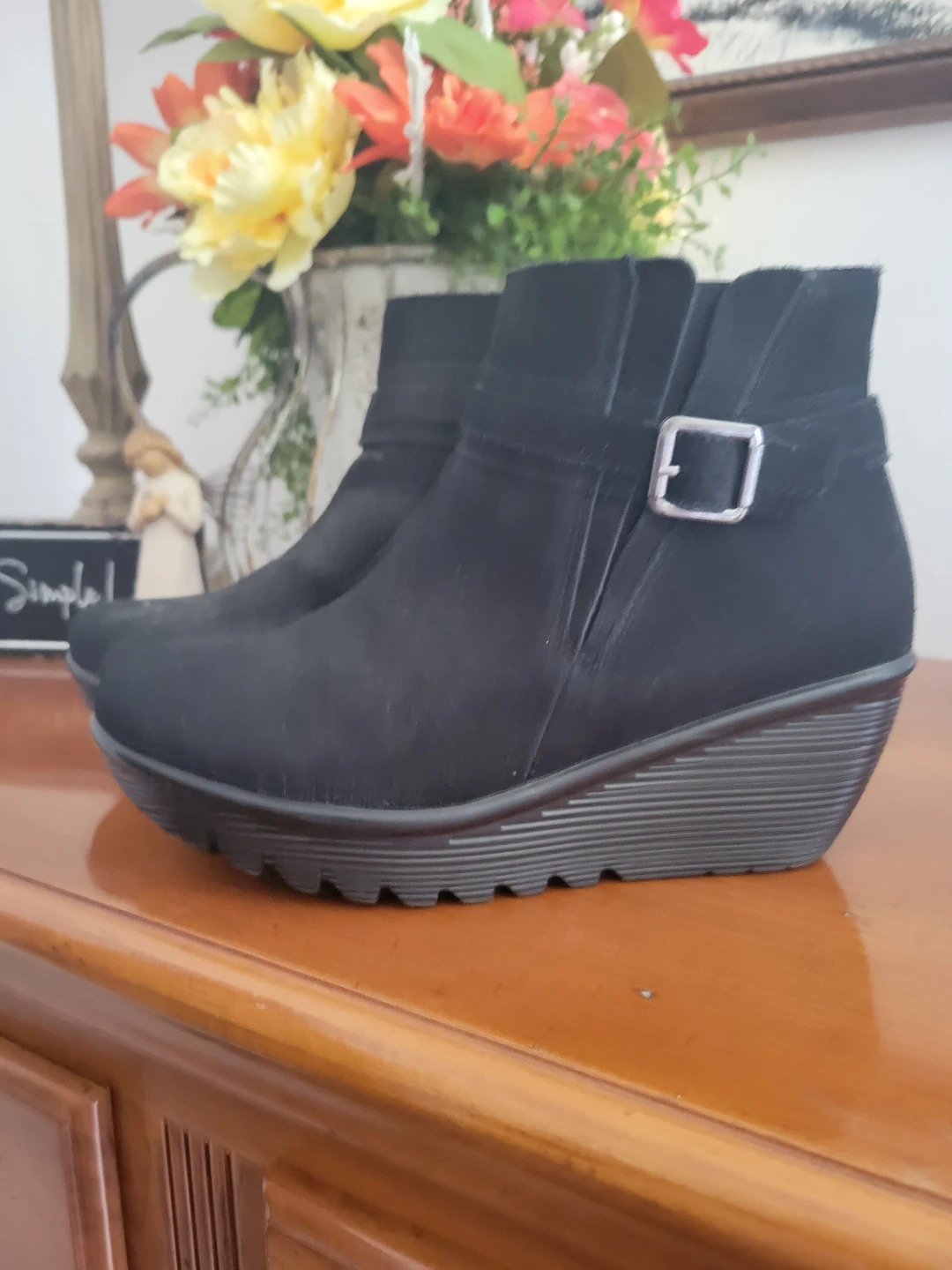 Skechers Womens Black Suede Wedge Ankle Boots - photo 2