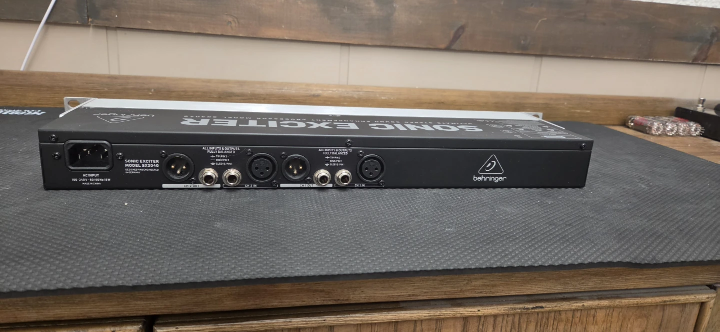 Behringer Sonic Exciter SX3040 - photo 3