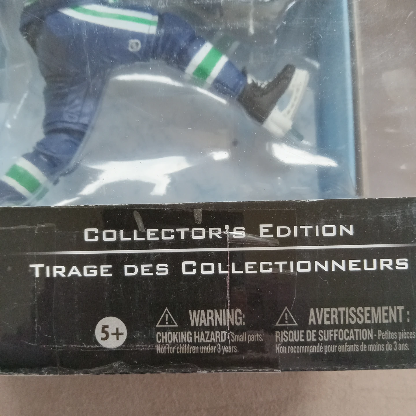 Sealed in box McFarlane Daniel Sedin Vancouver Canucks figure - photo 4