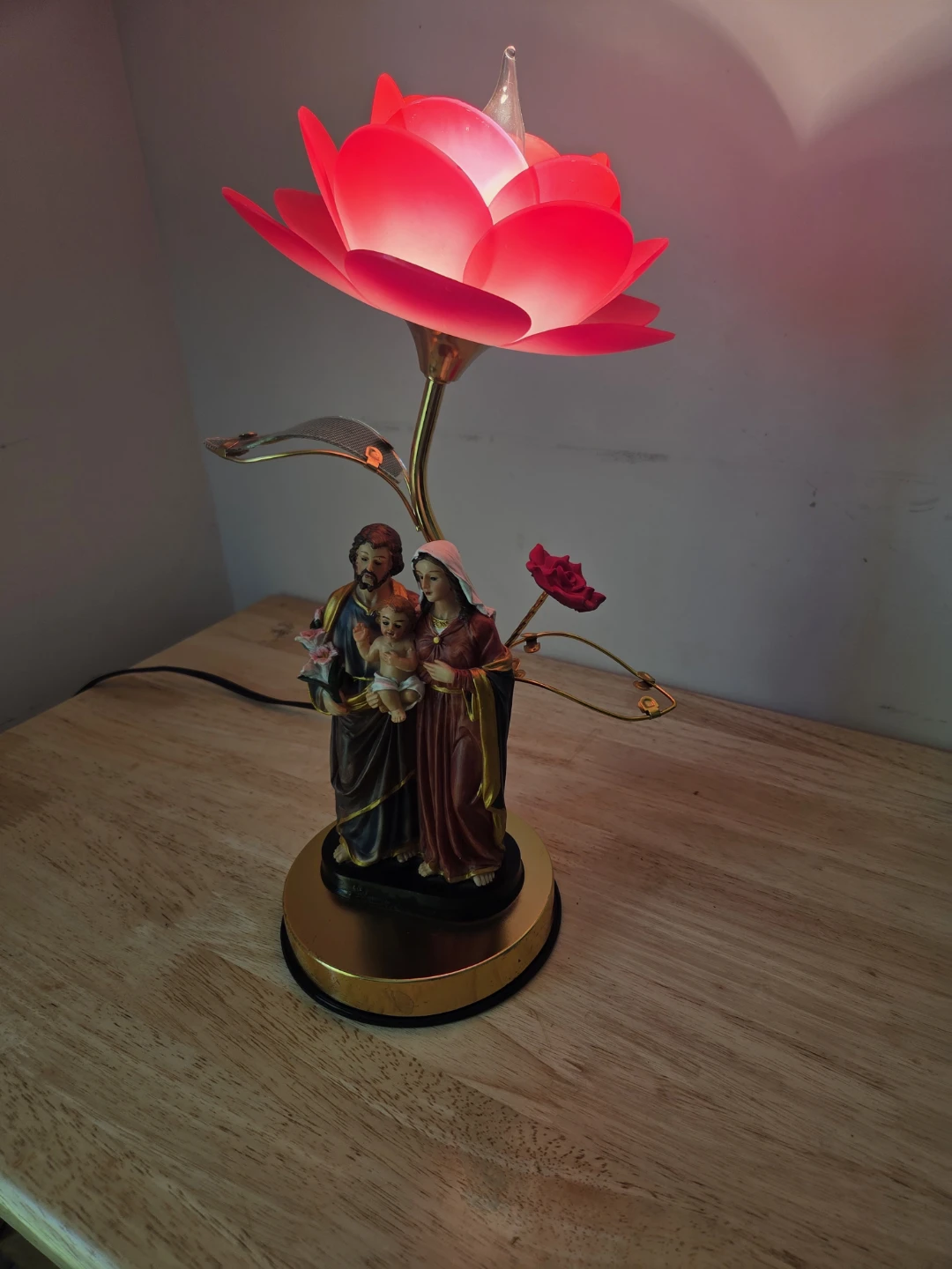 Holy Family Rose Lamp - photo 4