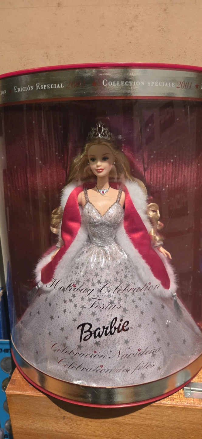 Holiday Celebration Barbie 2001