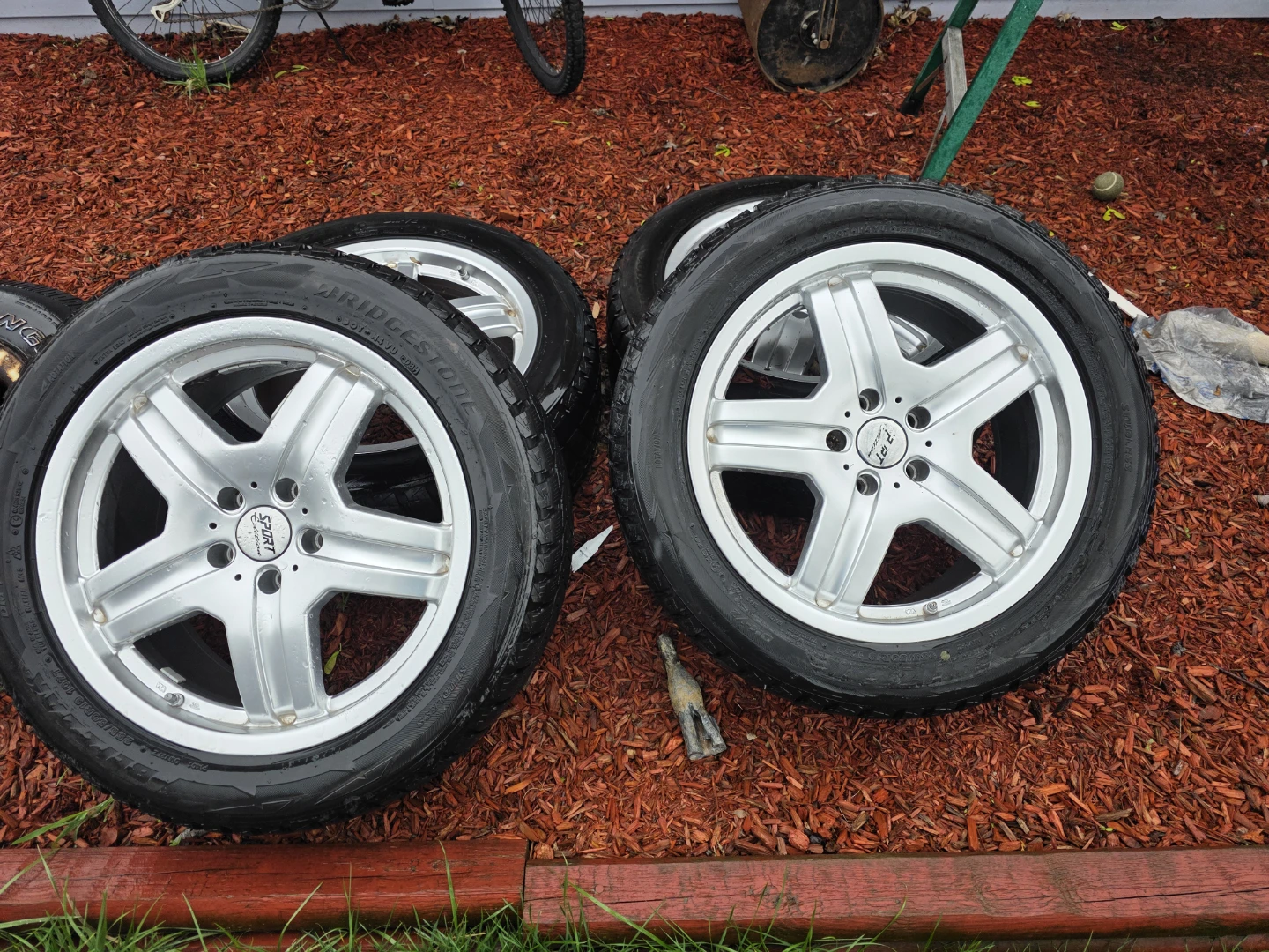 Set of 4 255/50R19 107 Tires with Sport Wheels - photo 2