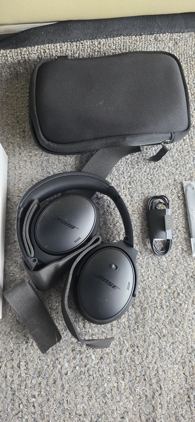 Bose QuietComfort 35 II Noise Cancelling Headphones - photo 2