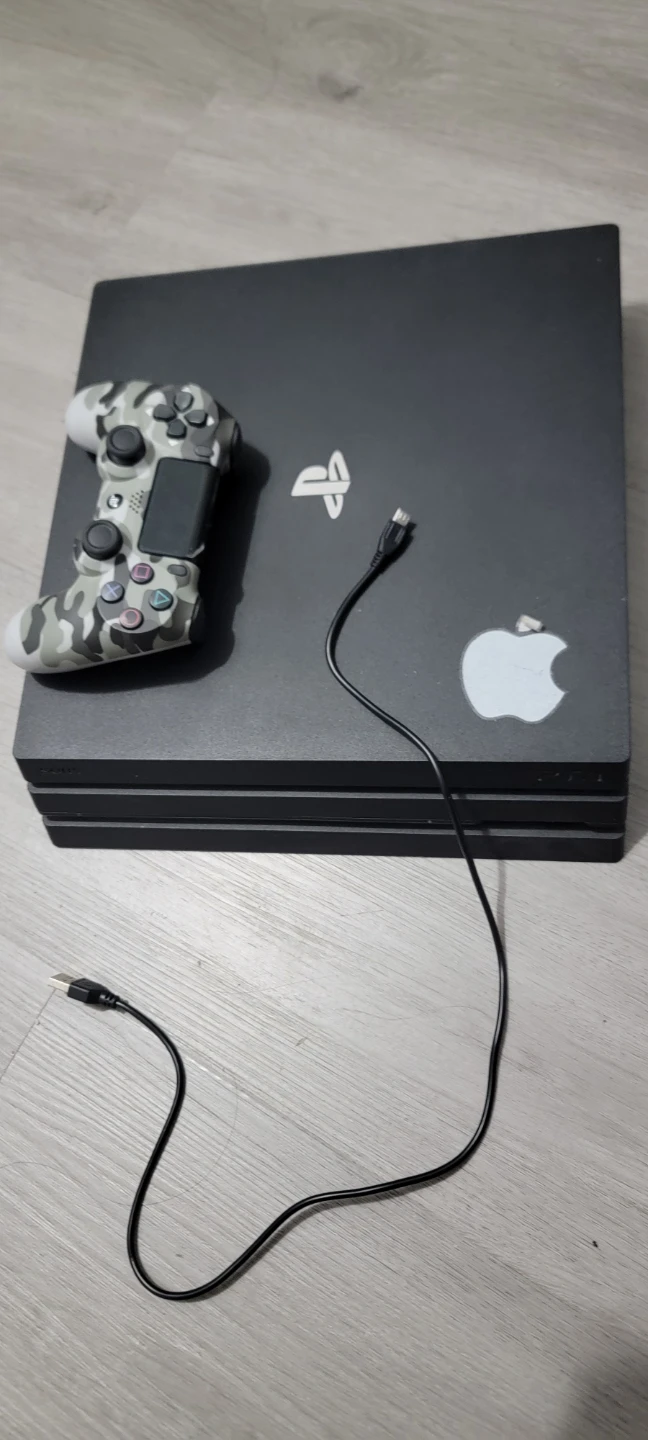 Sony PlayStation 4 Pro - photo 2