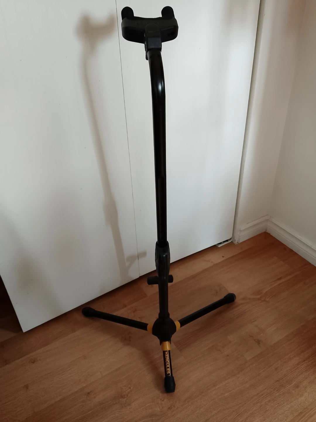 Hercules GS414B Guitar Stand