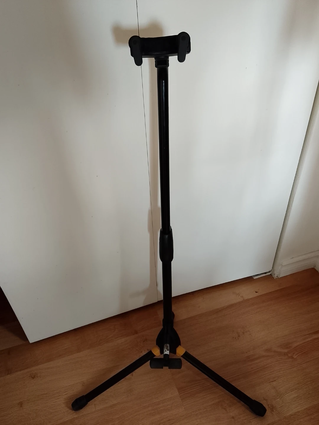 Hercules GS414B Guitar Stand - photo 3