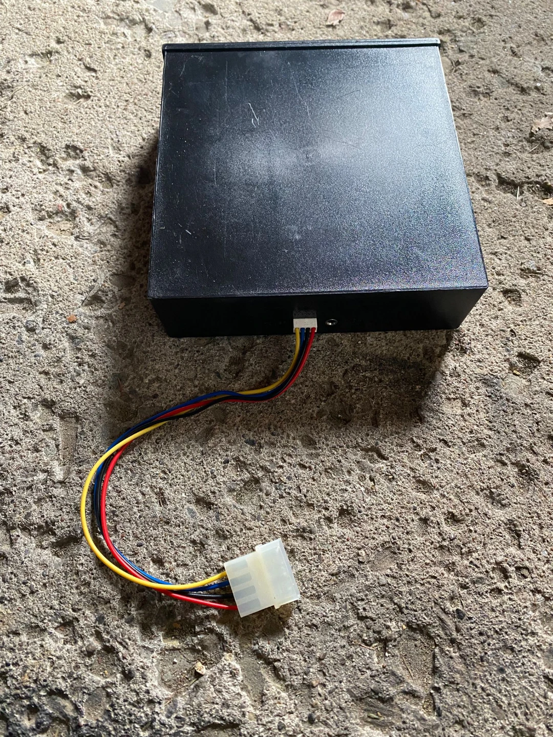 Black Electronic Device - photo 2